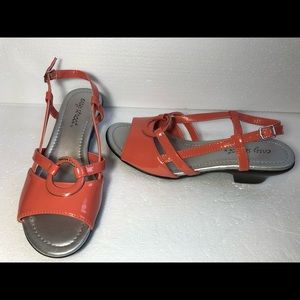 🛑SOLD🛑Easy street coral sling back open sandals